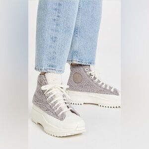 Converse All Star Chuck Taylor’s • Hi Top Sneakers W size 6.5